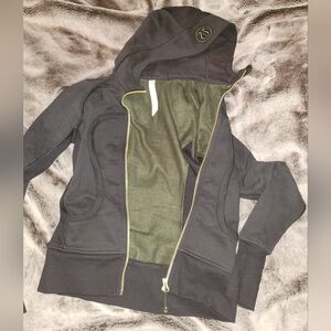 Lululemon Scuba Full Zip 2015 Size 4
